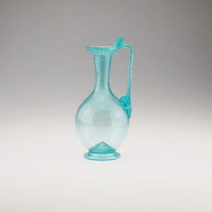 Petite carafe bleutée III IV ème siècle