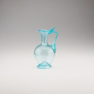 Petite carafe bleutée III IV ème siècle